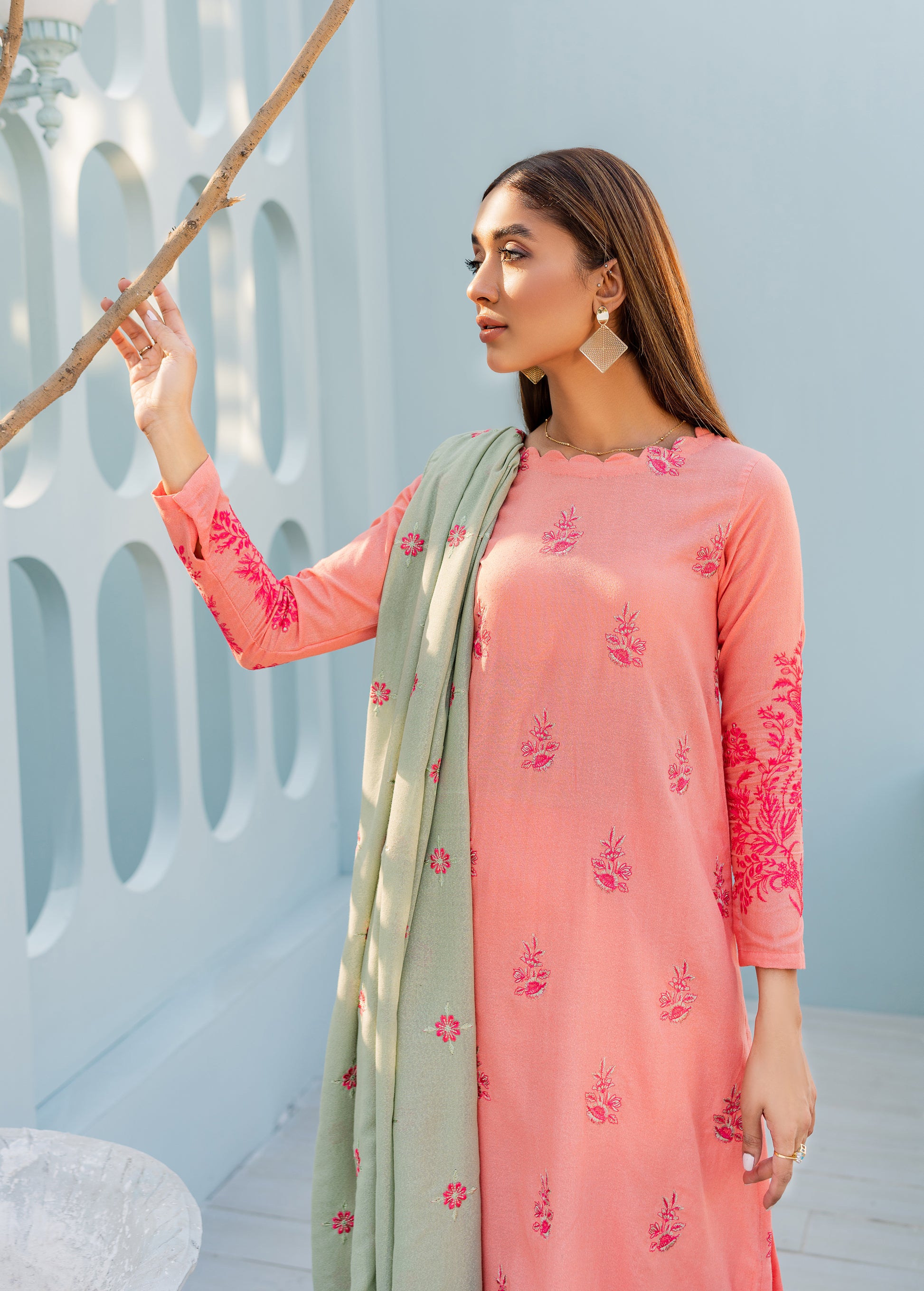 Empress - Ghonche Official